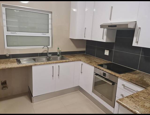 3 BEDROOM TOWNHOUSE FOR SALE IN PARKVIEW